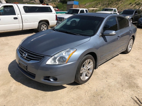 2011 NISSAN ALTIMA SR