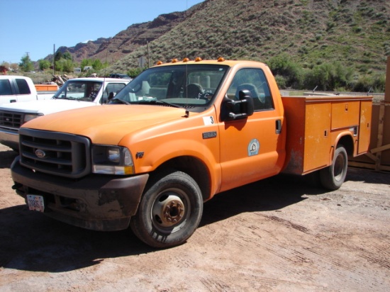 2002 FORD F350 UTILITY