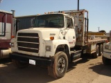 1995 FORD L9000 FLATBED