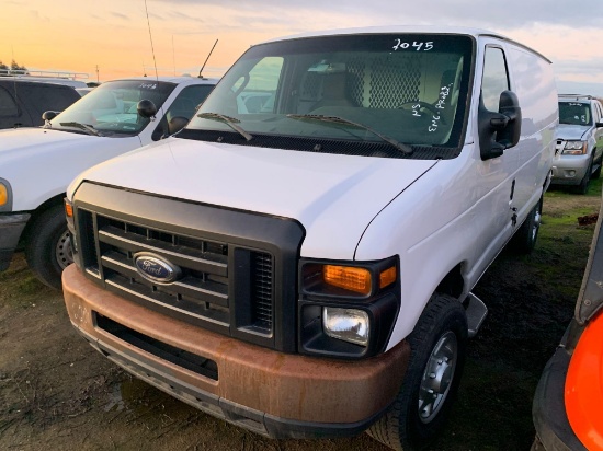 2012 FORD E350 CARGO VAN