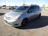 2008 TOYOTA SIENNA SE