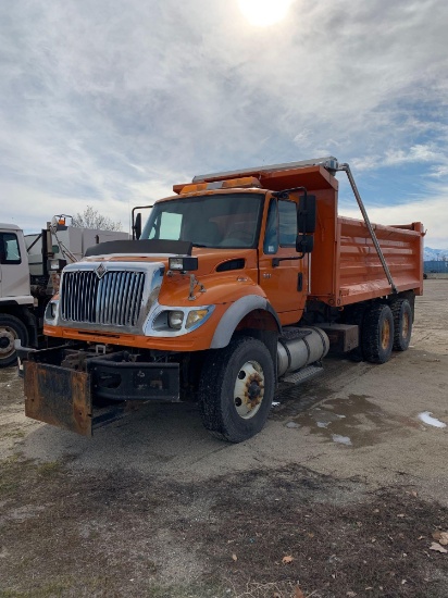 2004 INTL 7600 DUMP