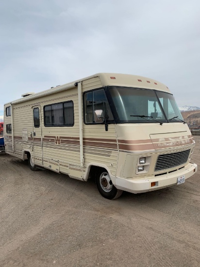 1985 WINNEBAGO MOTORHOME
