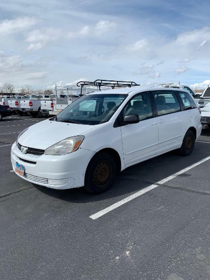 2005 TOYOTA SIENNA