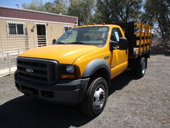 2007 FORD F-450 XL STAKEBED