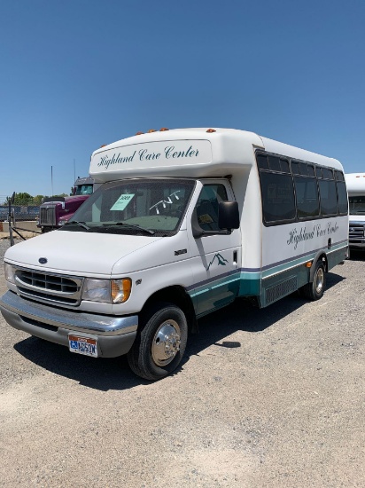 1998 FORD SHUTTLE BUS