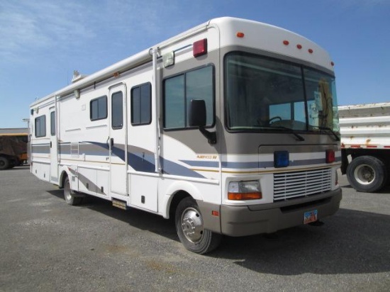 2001 FLEETWOOD MOBILE COMMAND