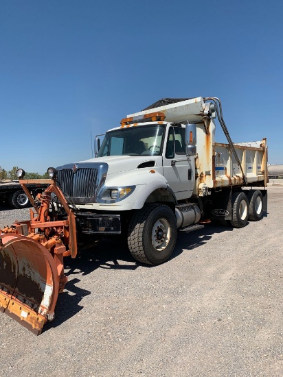 2004 INTL 7600 DUMP