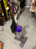 DYSON VACUUM