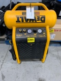 DEWALT COMPRESSOR