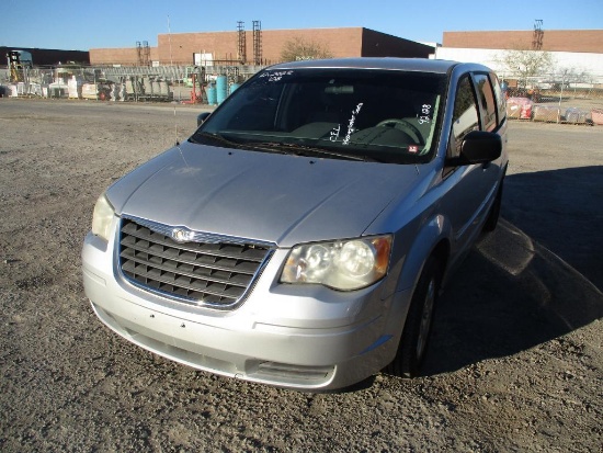 2008 CHRYSLER TOWN AND COUNTRY LX