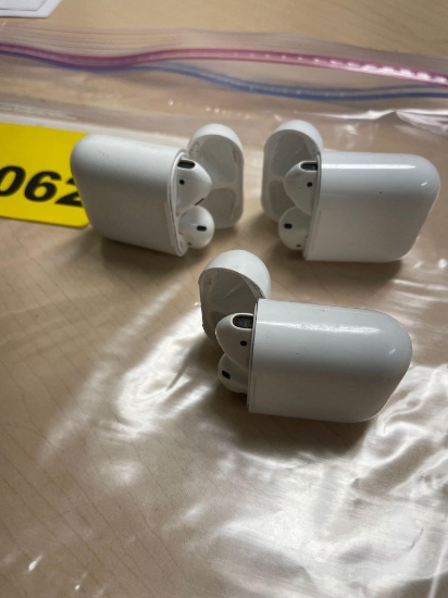 3 AIRPODS