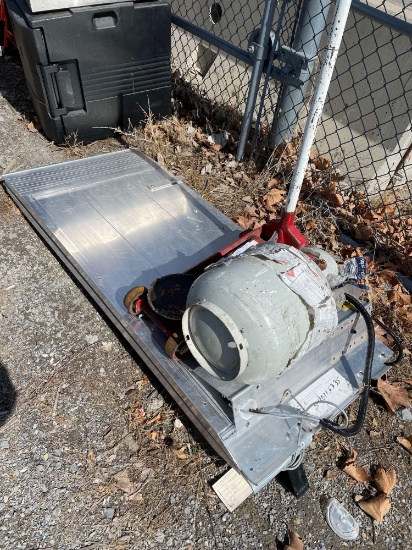 WHEEL CHAIR RAMP, JACK AND PROPANE TANK