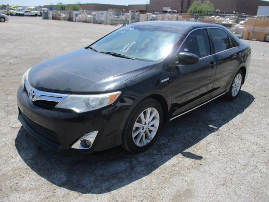 2013 TOYOTA CAMRY XLE HYBRID