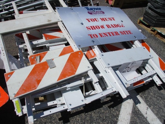 PLASTIC AND STEEL BARRICADES