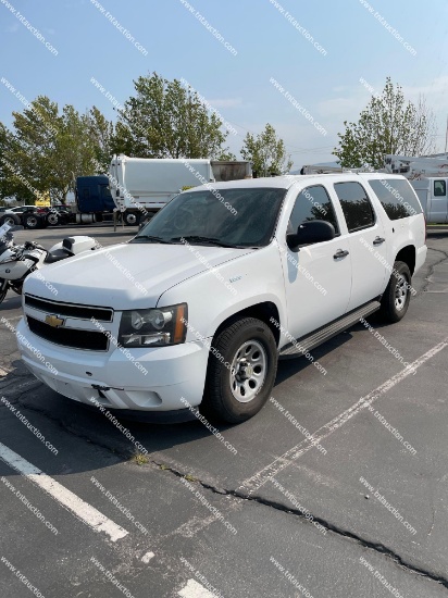 2011 CHEV SUBURBAN 4X4