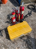 LEVEL, DETECTOR AND FIRE EXTINGUISHER