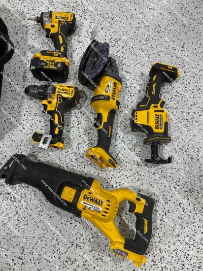 DEWALT POWER TOOLS AND BAG