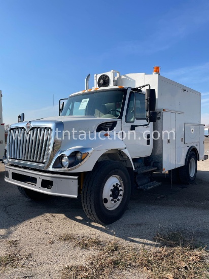 2009 INTL 7400 UTILITY