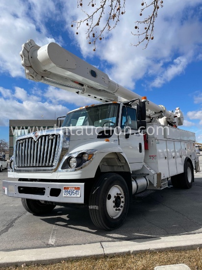 2013 INTL BUCKET TRUCK