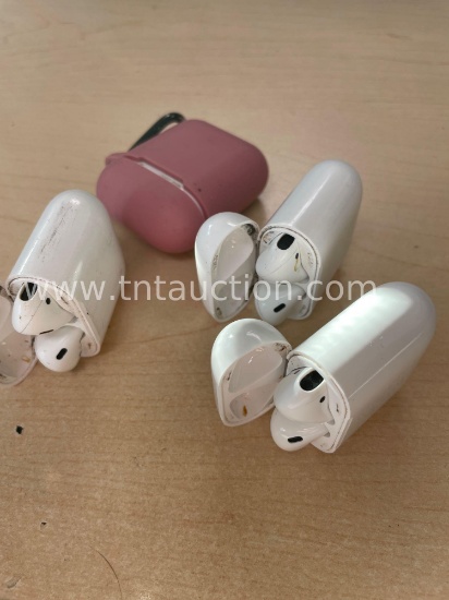 4 AIRPODS