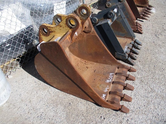 JOHN DEERE BUCKET