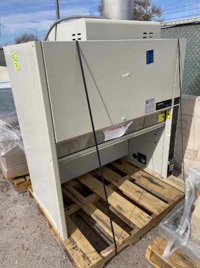 LABCONOCO BASIC 47 FUME HOOD