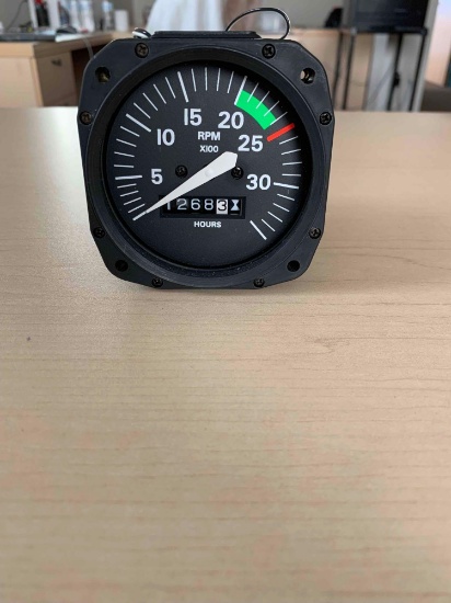 CESSNA RPM AND TACH