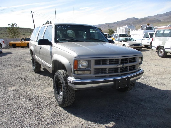 1999 CHEV SUBURBAN