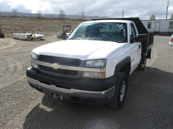 2004 CHEV 2500HD FLAT BED