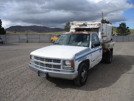 1994 CHEV 3500 GARBAGE TRUCK