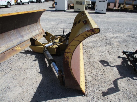 SNOW PLOW 11' WILL FIT 130G TAXABLE