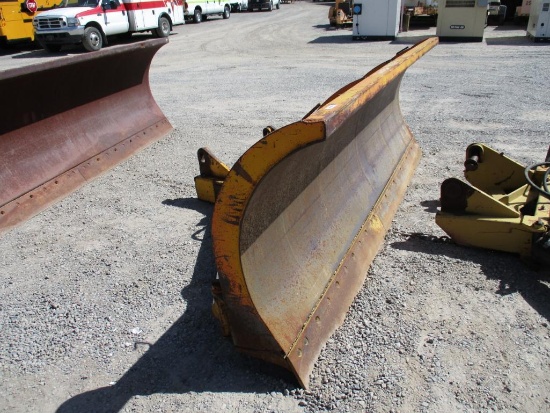 SNOW PLOW 11' WILL FIT 130G TAXABLE