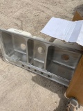 STAINLESS STEEL SINK