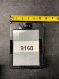 5 KINDLE E-READERS