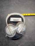 2 BOSE HEADPHONES