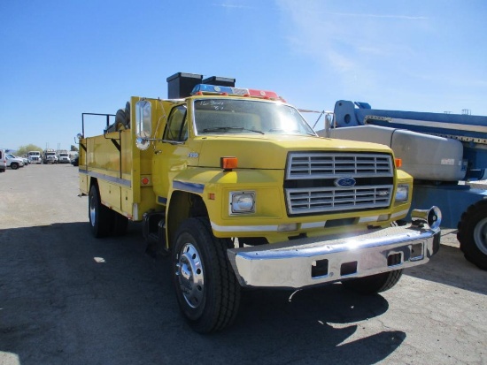 1987 FORD F-800 BRUSH TRUCK
