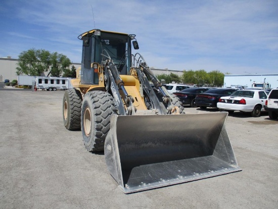 2003 JOHN DEERE TC54H LOADER