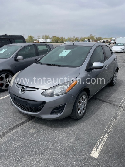 2014 MAZDA 2