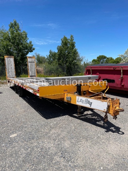 2002 LEEBOY 26' TRAILER