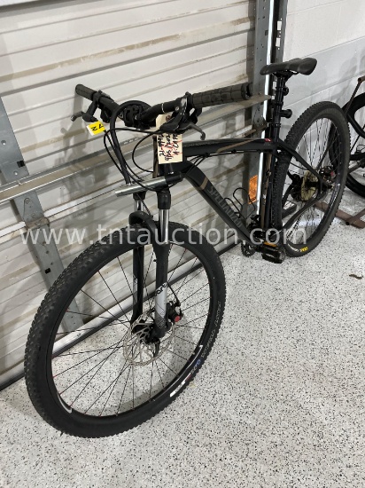 SPECIALIZED ROCKHOPPER