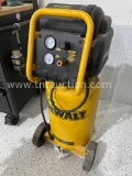 DEWALT COMPRESSOR