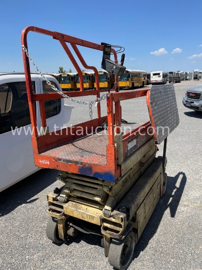 JLG Scissor Lift