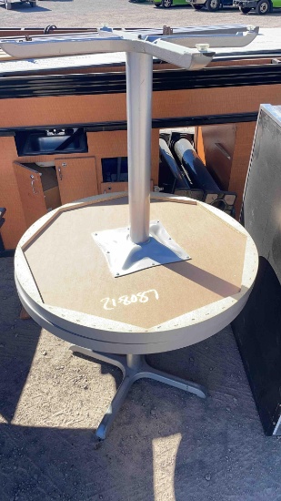 2- Round Tables