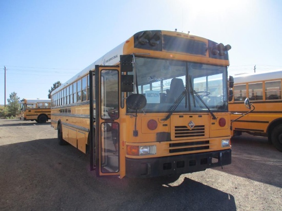 2002 American 84 Pass. Bus