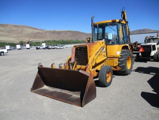 John Deere 510B Backhoe