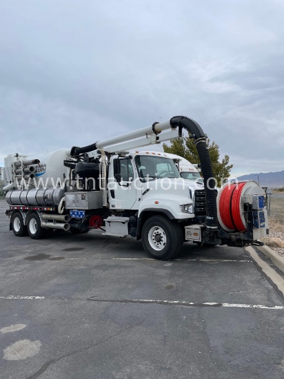 2014 Freightliner Vactor 2100