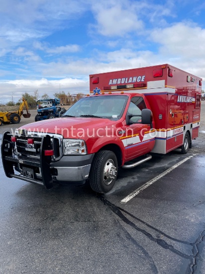 2005 Ford F350 Ambulance