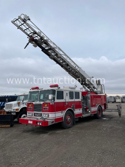 2001 Seagrave Ladder Truck