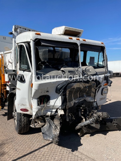 2018 Peterbilt Garbage Truck